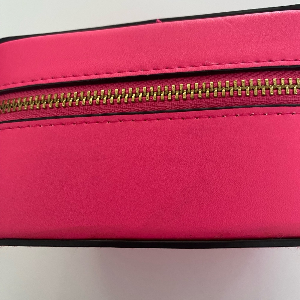 Target • Small Travel Accessory Organizer - Picture 9 of 11